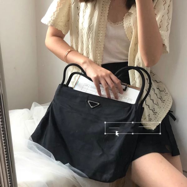 2020 paris fashion hip hop bags men shoulder bag running overshirt mens ni offset badge baseball shirts street for men clothing, Black;brown
2020 paris fashion hip hop bags men shoulder bag running overshirt mens ni offset badge baseball shirts street for men clothing, Black;brown