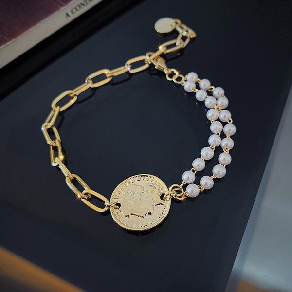 charm bracelets trendy mujer chunky hollow link chain pearl toggle clasp circle retro head portrait coin for women, Golden;silver
charm bracelets trendy mujer chunky hollow link chain pearl toggle clasp circle retro head portrait coin for women, Golden;silver
