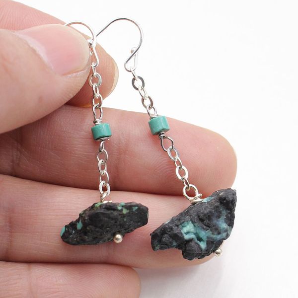 guaiguai jewelry rare turquoises rough nugget beads orm nugget dangle earrings silver plated hook for women
guaiguai jewelry rare turquoises rough nugget beads orm nugget dangle earrings silver plated hook for women