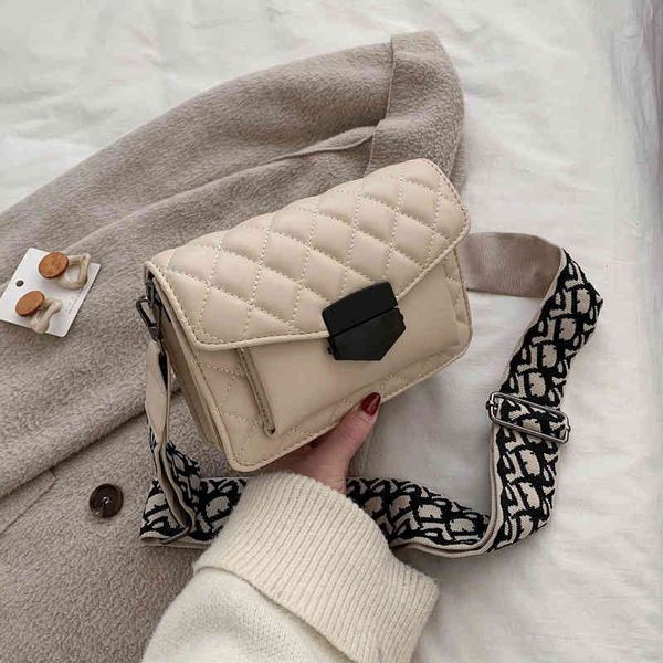2022 factory wholesale french small women's korean version one shoulder texture foreign style net red fashion lingge messenger bag
2022 factory wholesale french small women's korean version one shoulder texture foreign style net red fashion lingge messenger bag