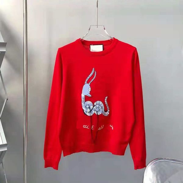 2021 autumn new fashion brand ancient family small animal embroidery stitching simple cartoon aging red women's sweater, White;black
2021 autumn new fashion brand ancient family small animal embroidery stitching simple cartoon aging red women's sweater, White;black