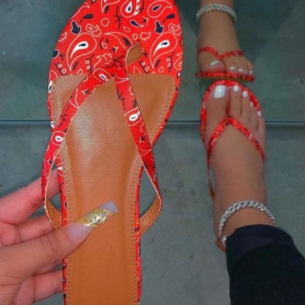 slippers 2021 summer women's fashion color flat sandals soft soled beach shoes girls slim herringbone kp077, Black
slippers 2021 summer women's fashion color flat sandals soft soled beach shoes girls slim herringbone kp077, Black