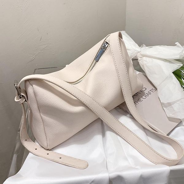 evening bags in the summer of 2021 female bag design contracted lazy western style one shoulder his armpit bales baguette
evening bags in the summer of 2021 female bag design contracted lazy western style one shoulder his armpit bales baguette