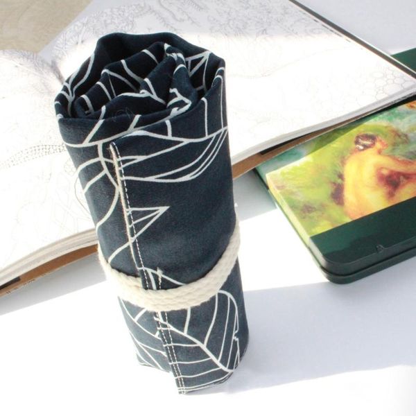 korean datura leaf cotton fabric colored pencil bag large capacity black white pen case curtain drawing school tool stationery bags
korean datura leaf cotton fabric colored pencil bag large capacity black white pen case curtain drawing school tool stationery bags