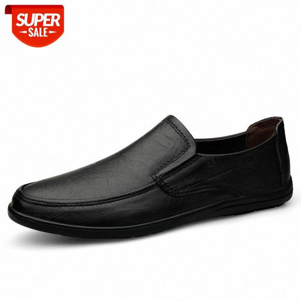 fashionable men's set of feet driving toe cap layer leather mid-to-work office black loafers soft soles are comfortable and do not gri
fashionable men's set of feet driving toe cap layer leather mid-to-work office black loafers soft soles are comfortable and do not gri