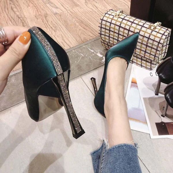 shoes woman pointed-toe luxury design in women with high heels fine wedding blue black dress
shoes woman pointed-toe luxury design in women with high heels fine wedding blue black dress