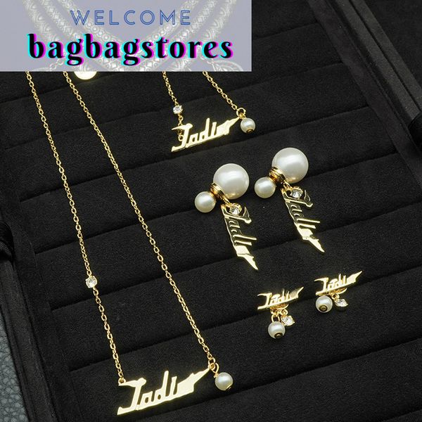 d link chain bracelets jewelrylink family's necklace is decorated with gold metal, white resin beads and imitation crystal, Black
d link chain bracelets jewelrylink family's necklace is decorated with gold metal, white resin beads and imitation crystal, Black