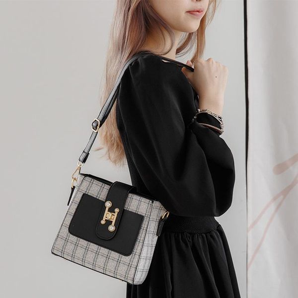 shoulder bags 2021 summer fresh sweet style sub-bucket bag female brand fashion versatile texture pu ladies crossbody
shoulder bags 2021 summer fresh sweet style sub-bucket bag female brand fashion versatile texture pu ladies crossbody