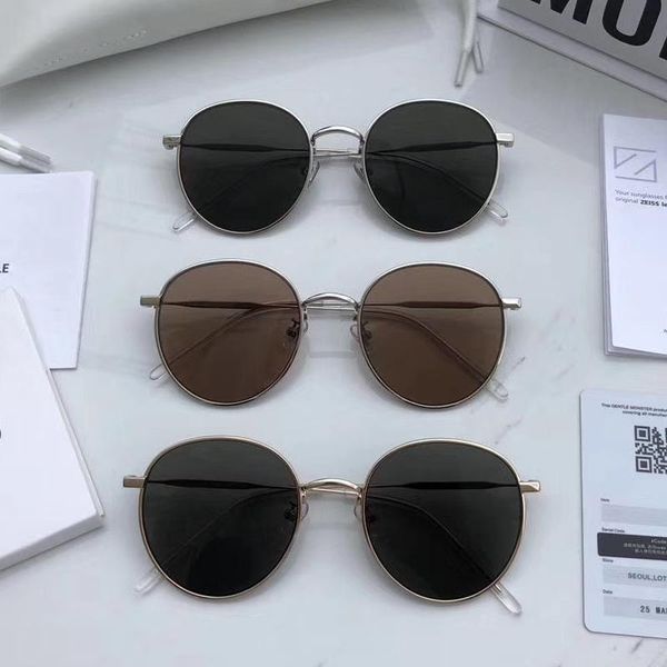 sunglasses korea waterdrop style women cool round gentie brand design sun glasses, White;black
sunglasses korea waterdrop style women cool round gentie brand design sun glasses, White;black