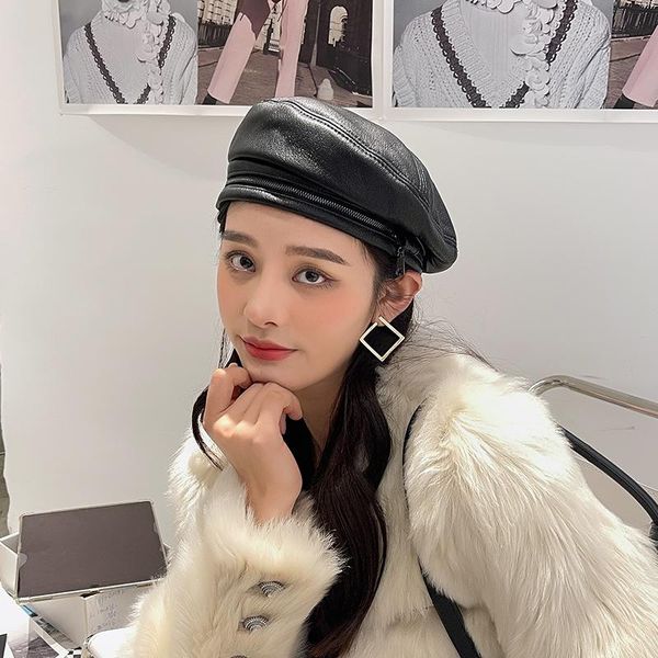 berets 2021 women casual navy military hat sheepskin real leather beret female fashion flat beanie cap classic chapeau black, Blue;gray
berets 2021 women casual navy military hat sheepskin real leather beret female fashion flat beanie cap classic chapeau black, Blue;gray