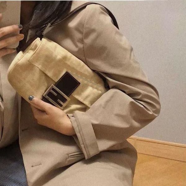 fend official quality 2021 handbag summer new cream ff medieval baguette canvas embroidered vintage underarm bag3cf4
fend official quality 2021 handbag summer new cream ff medieval baguette canvas embroidered vintage underarm bag3cf4