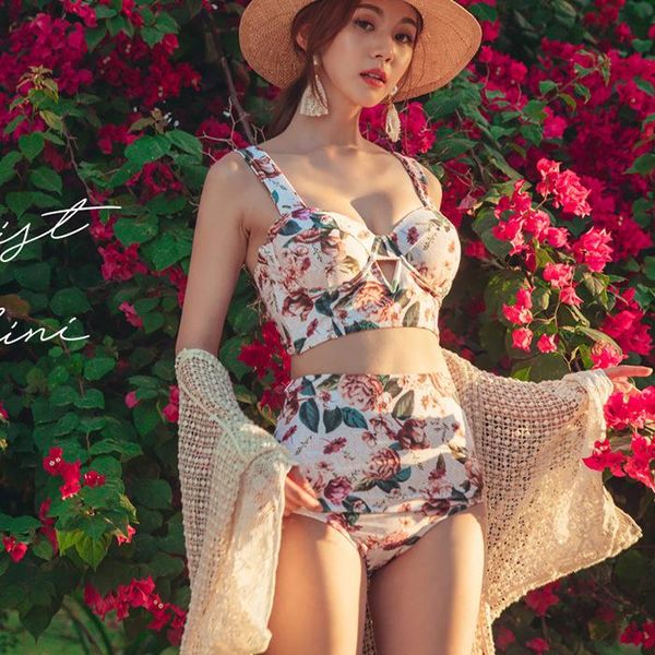 women's swimwear 2021 retro split print steel bracket gathered high waist shows thin bikini, White;black
women's swimwear 2021 retro split print steel bracket gathered high waist shows thin bikini, White;black