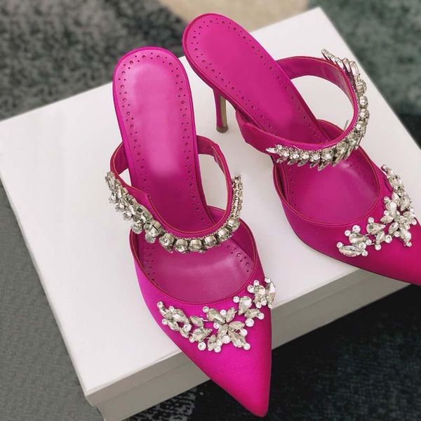 dress shoes 2021 winter design women high heel italian imported leather beads decoration sling back, Black
dress shoes 2021 winter design women high heel italian imported leather beads decoration sling back, Black