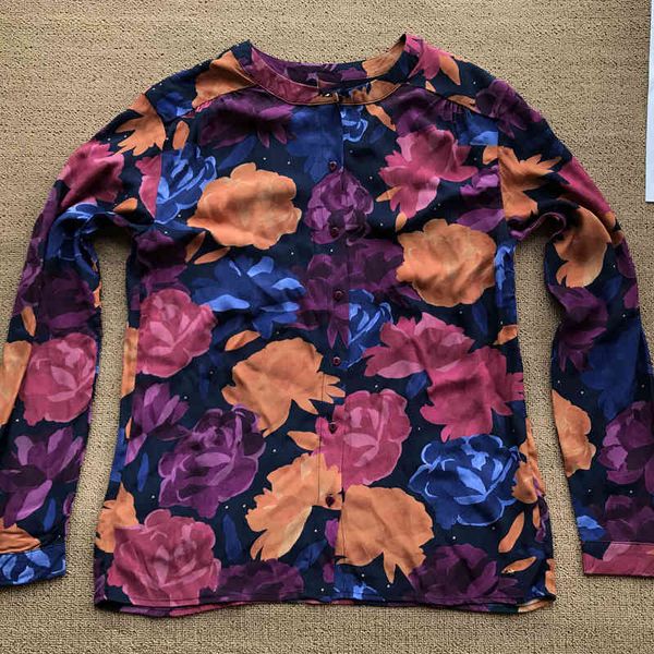 shirt 2021 spring chic women sweety flower colorful with glittery buttons 100% viscose printing womens and blouses d8bm, White
shirt 2021 spring chic women sweety flower colorful with glittery buttons 100% viscose printing womens and blouses d8bm, White