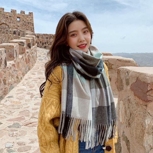 scarves 2021 style for autumn and winter cashmere color plaid scarf british fashion thick warm shawl women, Blue;gray
scarves 2021 style for autumn and winter cashmere color plaid scarf british fashion thick warm shawl women, Blue;gray