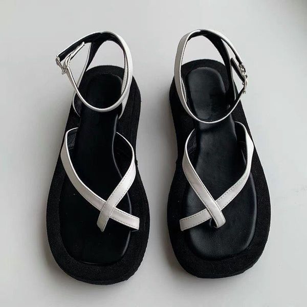 sandals 2021 roman shoes clip toe muffin korean simple retro comfortable thick bottom fashion size 35-39, Black
sandals 2021 roman shoes clip toe muffin korean simple retro comfortable thick bottom fashion size 35-39, Black