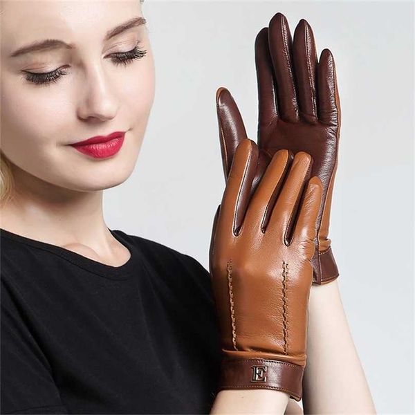 genuine leather women gloves female elegant two tones sheepskin autumn winter warm plush lined 3326 211124, Blue;gray
genuine leather women gloves female elegant two tones sheepskin autumn winter warm plush lined 3326 211124, Blue;gray