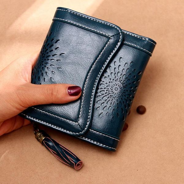 wallets handbags 2021 women fashion hollowed out women's short leather wallet, Red;black
wallets handbags 2021 women fashion hollowed out women's short leather wallet, Red;black