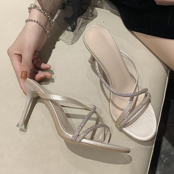 slippers 2021 summer fashion blingbling crystal sandals women high heels ladies thin elegant shoes, Black
slippers 2021 summer fashion blingbling crystal sandals women high heels ladies thin elegant shoes, Black