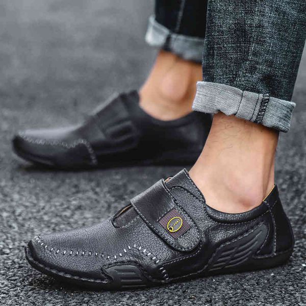 slippers casual men genuine leather shoes boat man's shoes loafers mocassin men's loafer man slip on moccasins driving brand desin, Black
slippers casual men genuine leather shoes boat man's shoes loafers mocassin men's loafer man slip on moccasins driving brand desin, Black