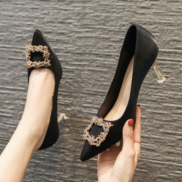 luxury shoes red wedding female 2021 square buckle thin heel high heels fashion pointed single temperament bridal sho, Black
luxury shoes red wedding female 2021 square buckle thin heel high heels fashion pointed single temperament bridal sho, Black