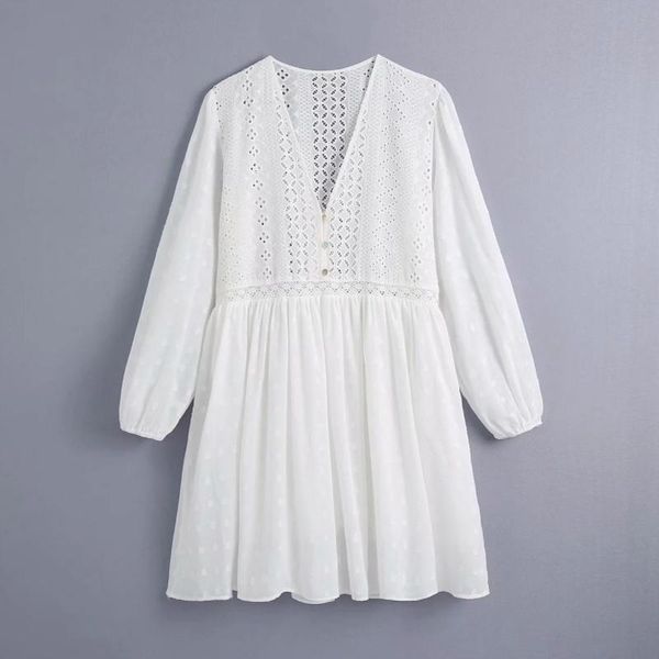 casual dresses summer women hollow embroidery v neck white mini dress female nine quarter sleeve clothes leisure lady loose vestido d7916, Black;gray
casual dresses summer women hollow embroidery v neck white mini dress female nine quarter sleeve clothes leisure lady loose vestido d7916, Black;gray