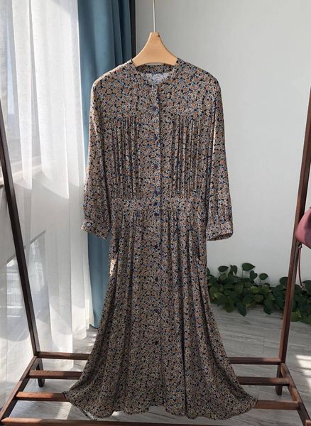 casual dresses 100% viscose rose print robe women single breasted o-neck vintage elastic waist female mid-calf dress 2021 early autumn, Black;gray
casual dresses 100% viscose rose print robe women single breasted o-neck vintage elastic waist female mid-calf dress 2021 early autumn, Black;gray
