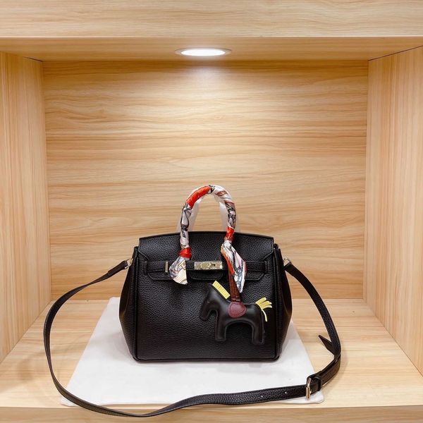 women luxurys designers bags 2021 designer handbags multi pochette crossbody bag zhouzhoubao123 louisbags_18 hanghhangbag trend garden tote
women luxurys designers bags 2021 designer handbags multi pochette crossbody bag zhouzhoubao123 louisbags_18 hanghhangbag trend garden tote
