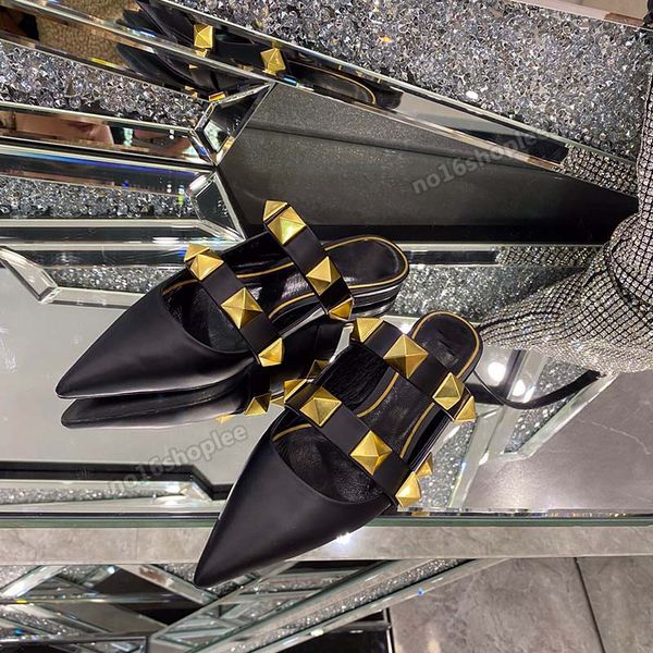 rivet highheeled shoes highquality leather casual toe layer cowhide to make ladies sandals luxurys designers lowheeled shoe 3540 with box, Black
rivet highheeled shoes highquality leather casual toe layer cowhide to make ladies sandals luxurys designers lowheeled shoe 3540 with box, Black