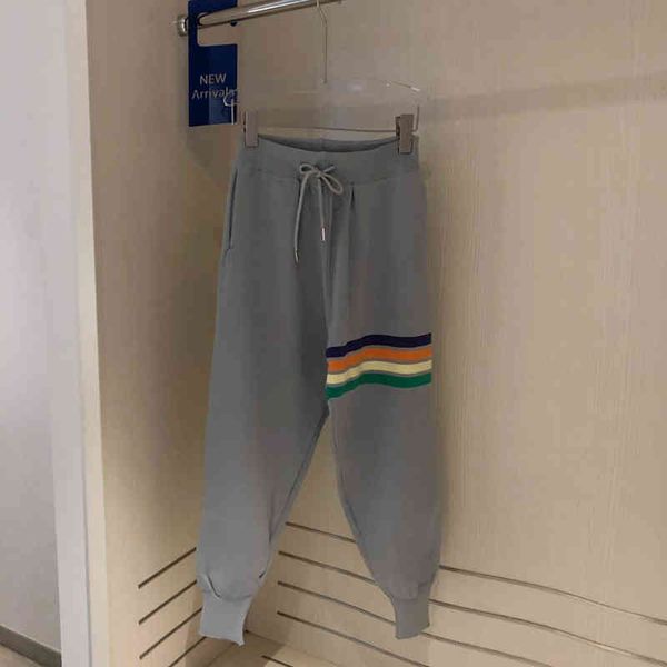 2022 factory wholesale new autumn and winter tb + rainbow bar knitted guard pants high waist capris leggings lovers, Black;white
2022 factory wholesale new autumn and winter tb + rainbow bar knitted guard pants high waist capris leggings lovers, Black;white