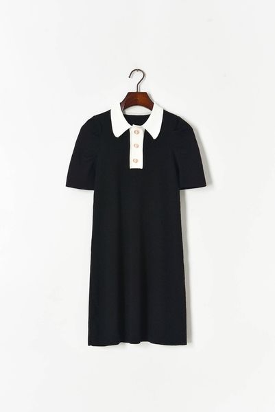 2021 half-open lapel short-sleeved knit dress french simple style contrast color polo collar straight skirt, Black;gray
2021 half-open lapel short-sleeved knit dress french simple style contrast color polo collar straight skirt, Black;gray