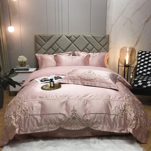 luxury royal satin bedding set 200x230 embroidery white blue duvet cover flat bed sheet king size linens 240x220 sets
luxury royal satin bedding set 200x230 embroidery white blue duvet cover flat bed sheet king size linens 240x220 sets
