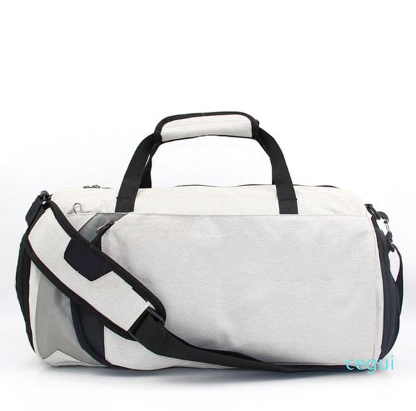 the 2021 fashion men custom sports gym bag durable travel in different design is convenient, Blue;pink
the 2021 fashion men custom sports gym bag durable travel in different design is convenient, Blue;pink