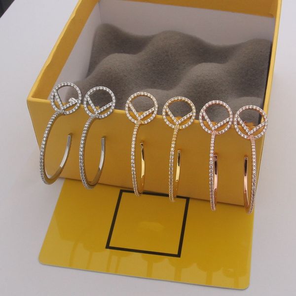 2022 multi-style letters dangle & chandelie personality fashion simple design showing temperament s925 silver pin earrings female fast deliv
2022 multi-style letters dangle & chandelie personality fashion simple design showing temperament s925 silver pin earrings female fast deliv