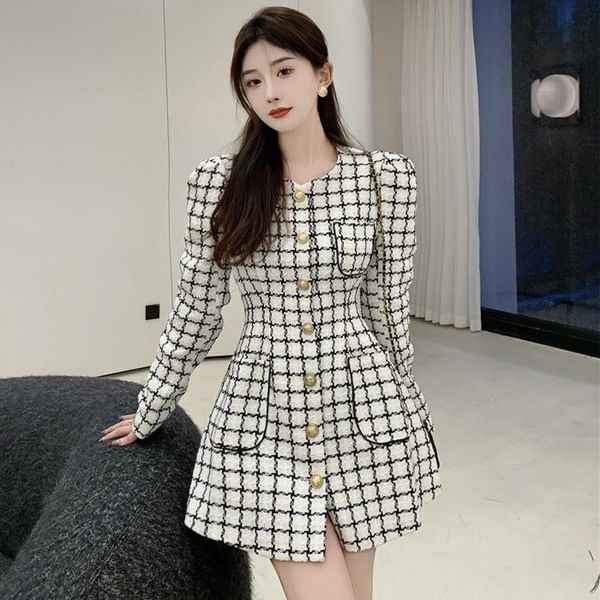 casual dresses wind restoring ancient ways round collar hubble-bubble sleeve button checked the a-line cultivate morality dress, Black;gray
casual dresses wind restoring ancient ways round collar hubble-bubble sleeve button checked the a-line cultivate morality dress, Black;gray