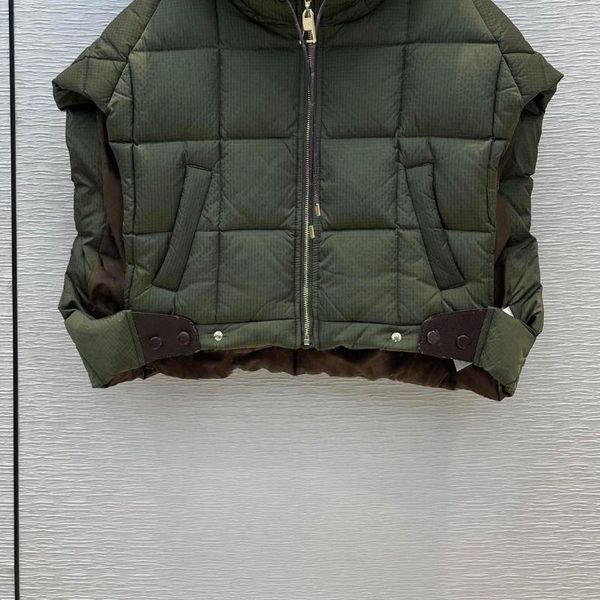 women's vests luxury designer brand clothing women down vest winter fashion female modern sleeveless hooded waistcoat jackets coat 531, Black;white
women's vests luxury designer brand clothing women down vest winter fashion female modern sleeveless hooded waistcoat jackets coat 531, Black;white