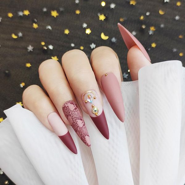 24pcs long size stiletto false nail tips flesh pink jump color art wearable full cover artificial fake with press glue nails, Red;gold
24pcs long size stiletto false nail tips flesh pink jump color art wearable full cover artificial fake with press glue nails, Red;gold