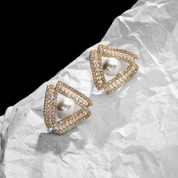 advanced simple net red triangle metal pearl hollow design earrings women's little fresh s925 silver needle earrings, Golden
advanced simple net red triangle metal pearl hollow design earrings women's little fresh s925 silver needle earrings, Golden