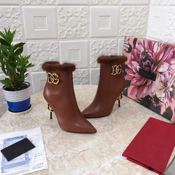 fashion women's shoes designer high heeled pointed luxury stiletto brand women's boots size 34-42, Red;white
fashion women's shoes designer high heeled pointed luxury stiletto brand women's boots size 34-42, Red;white