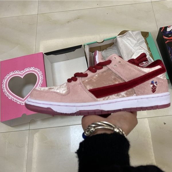 strangelove sb low pro qs mens running shoes valentine day youth sneakers trainers bright pink gym red med soft pink flats
strangelove sb low pro qs mens running shoes valentine day youth sneakers trainers bright pink gym red med soft pink flats