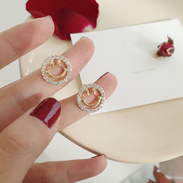 2021 designers women's earringssilver needle new east gate hollowed out smiling face inlaid with diamond lovely expression han wanghong, Golden
2021 designers women's earringssilver needle new east gate hollowed out smiling face inlaid with diamond lovely expression han wanghong, Golden