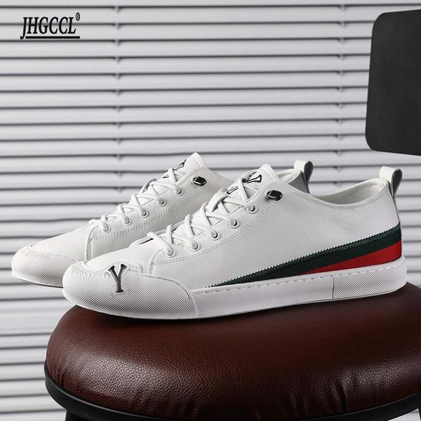new men's casual boots luxury designer black men"s shoes loafers male high-brand beauty accessories the spring and autumn period b
new men's casual boots luxury designer black men"s shoes loafers male high-brand beauty accessories the spring and autumn period b