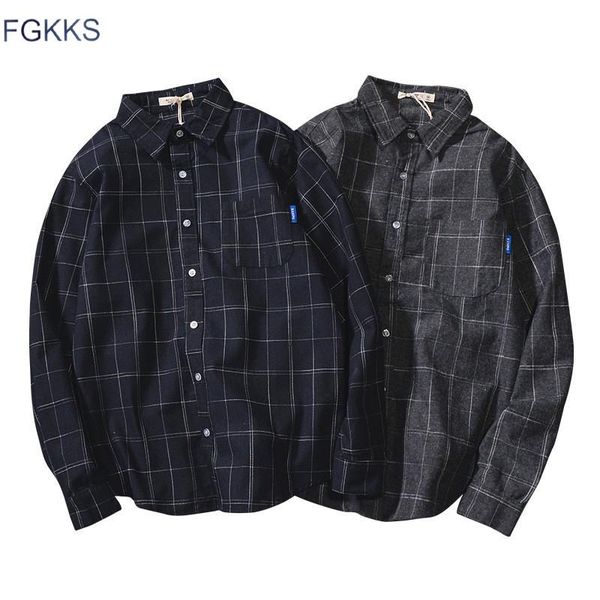 men's casual shirts fgkks brand men plaid spring turn-down collar male long sleeve shirt, White;black
men's casual shirts fgkks brand men plaid spring turn-down collar male long sleeve shirt, White;black