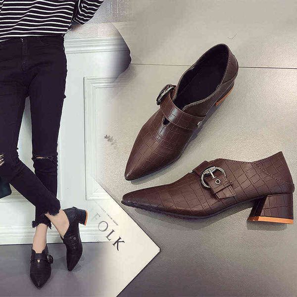 dress shoes women new british style small leather shoes buckle high heels pointed chunky heeled loafers 220308, Black
dress shoes women new british style small leather shoes buckle high heels pointed chunky heeled loafers 220308, Black