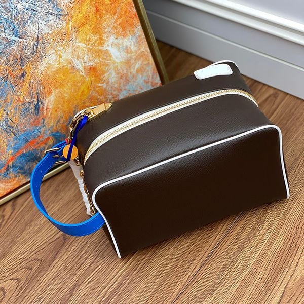 2020 new style made of soft canvas equipped with double zipper large opening can hold all your toilet necessities m85149 graceful bag
2020 new style made of soft canvas equipped with double zipper large opening can hold all your toilet necessities m85149 graceful bag