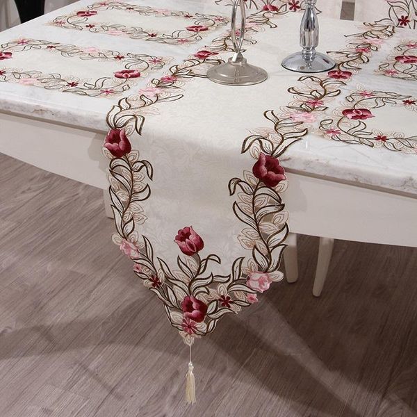 vezon elegant embroidery table runner sun flower wedding decoration flag runners cutwork floral embroidered cloth placemat
vezon elegant embroidery table runner sun flower wedding decoration flag runners cutwork floral embroidered cloth placemat
