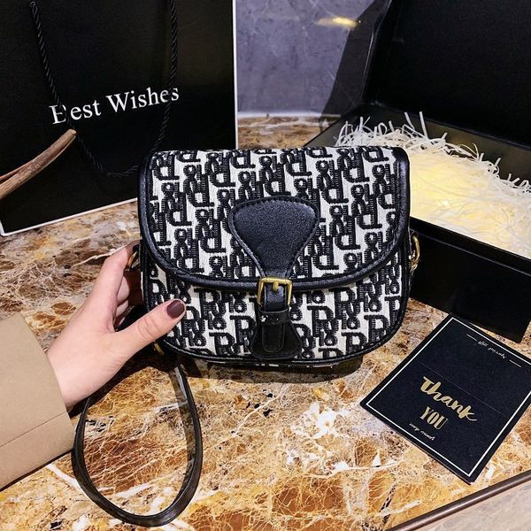 saddle bag women's new fashion hongyang slung small square shoulder handbags premium
saddle bag women's new fashion hongyang slung small square shoulder handbags premium
