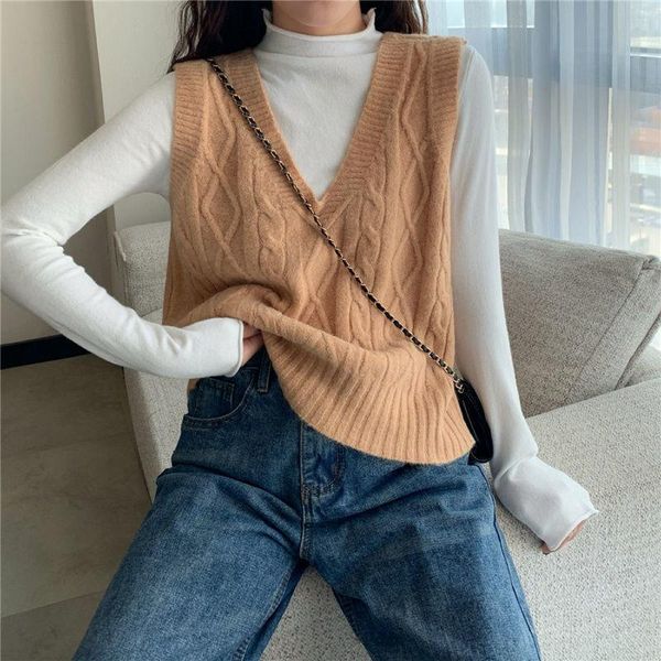 women's vests women v-neck knitted vest 2021 spring autumn sweater female casual sleeveless knit pullovers ladies outwear h1148, Black;white
women's vests women v-neck knitted vest 2021 spring autumn sweater female casual sleeveless knit pullovers ladies outwear h1148, Black;white