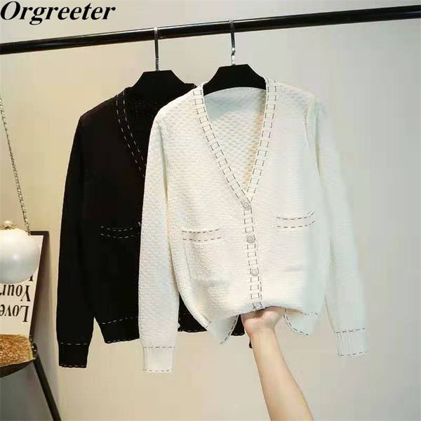 knitted cardigan women's coat korean retro design dotted decoration all-match thin v-neck elegant ol sweater jacket 210602, White;black
knitted cardigan women's coat korean retro design dotted decoration all-match thin v-neck elegant ol sweater jacket 210602, White;black