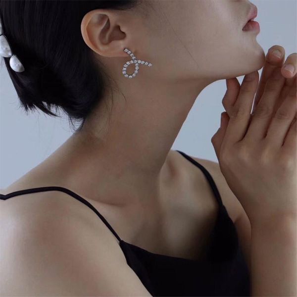 korea simple geometric crystal earrings for women fashion prevent allergy zircon girls jewelry accessories gifts stud, Golden;silver
korea simple geometric crystal earrings for women fashion prevent allergy zircon girls jewelry accessories gifts stud, Golden;silver